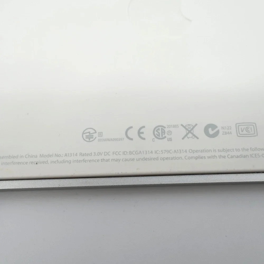 Apple‎ Magic Keyboard A1314 Wireless Bluetooth Aluminum Silver